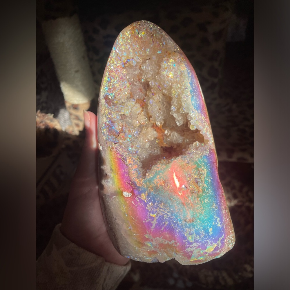 Pink amethyst aura freeform - Picture 3 of 15